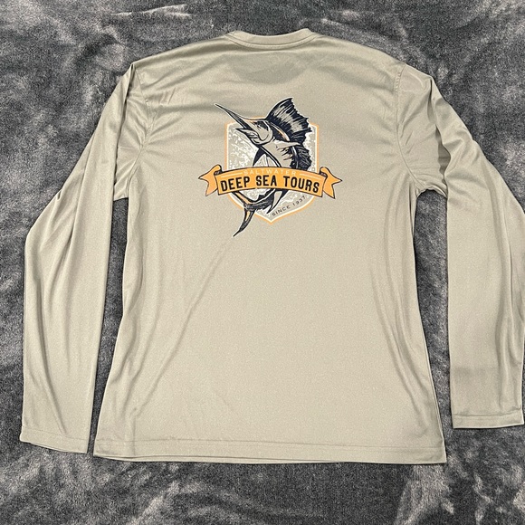 Men’s IZOD long sleeve Surf Shirt - Picture 3 of 5